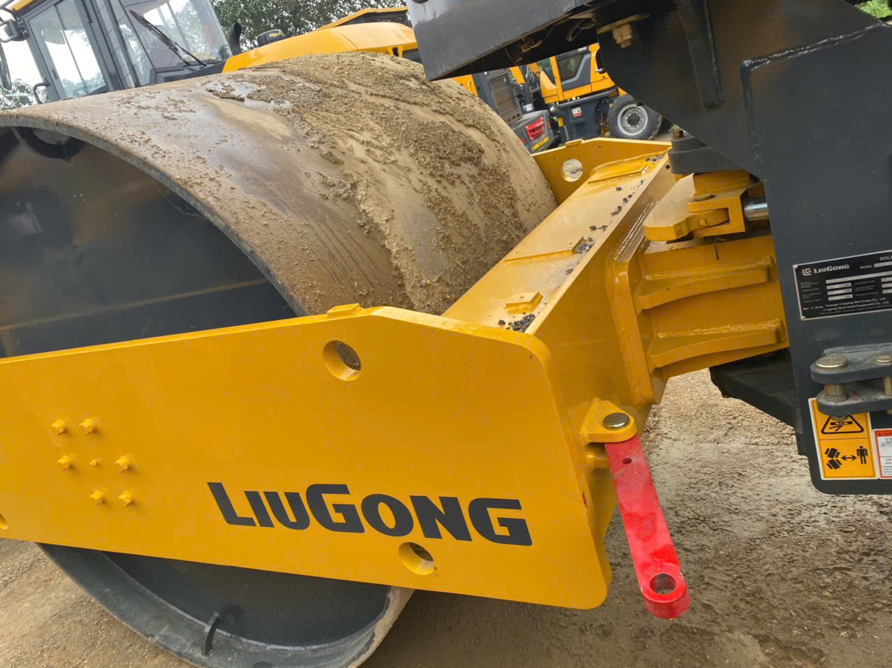 MÁY LU TĨNH 3 BÁNH THÉP LIUGONG CLG6327