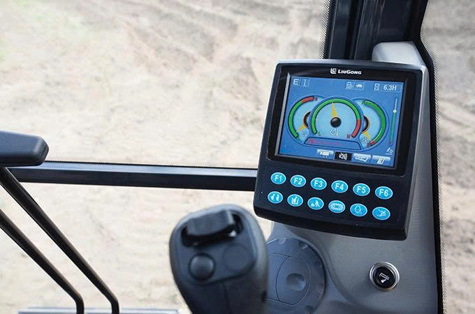 MÁY XÚC ĐÀO LIUGONG 922E (T3)