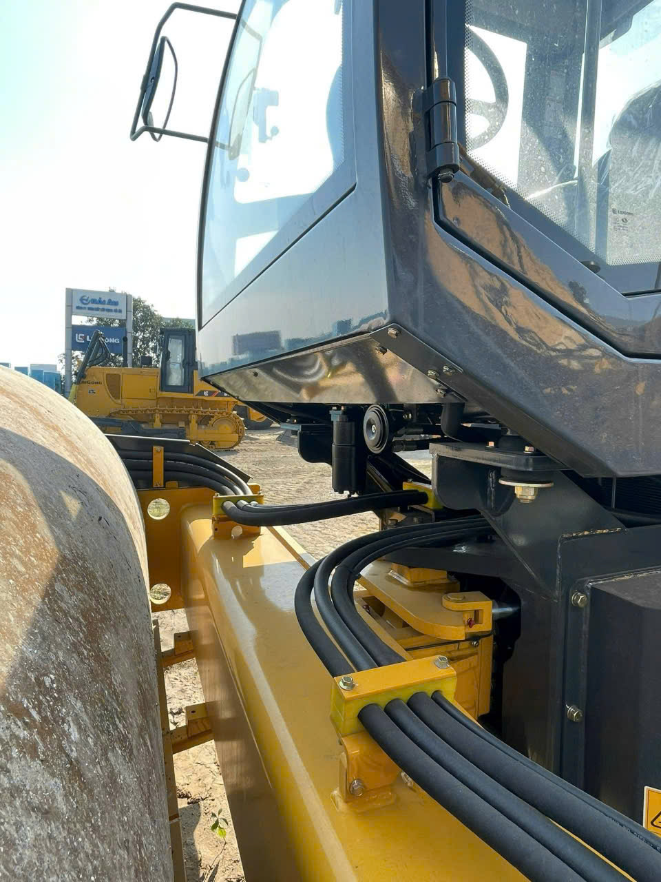 XE LU RUNG LIUGONG 2 CẦU 6612E